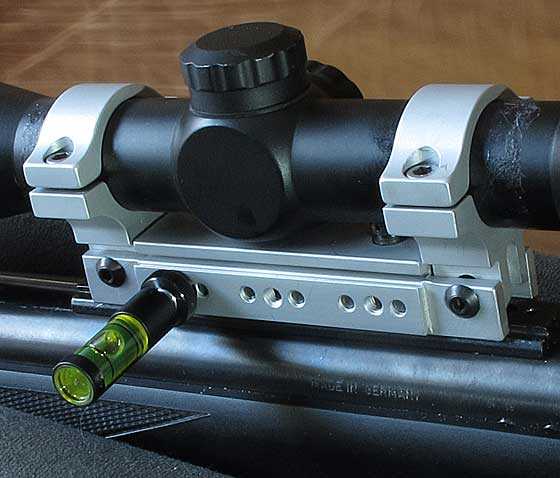 07-01-11-01-RWS-Diana-34P-breakbarrel-air-rifle-BKL-adjustable-mount-with-level