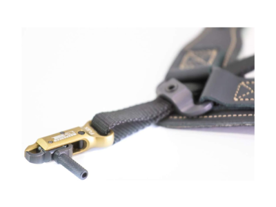 B3 King Buckle Strap Release Aid w/ Swivel Stem Connector, Black