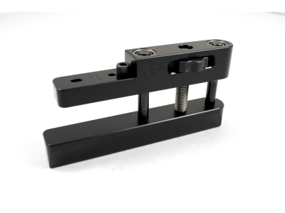 LSP Adjustable Bag Rider Flat Mounted Short Dowel V-Bottom, Coarse Thread, Hardened